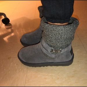 grey uggs (nwot)